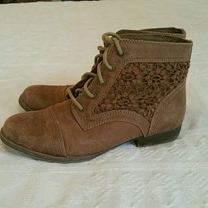 Mossimo Hiking Boots